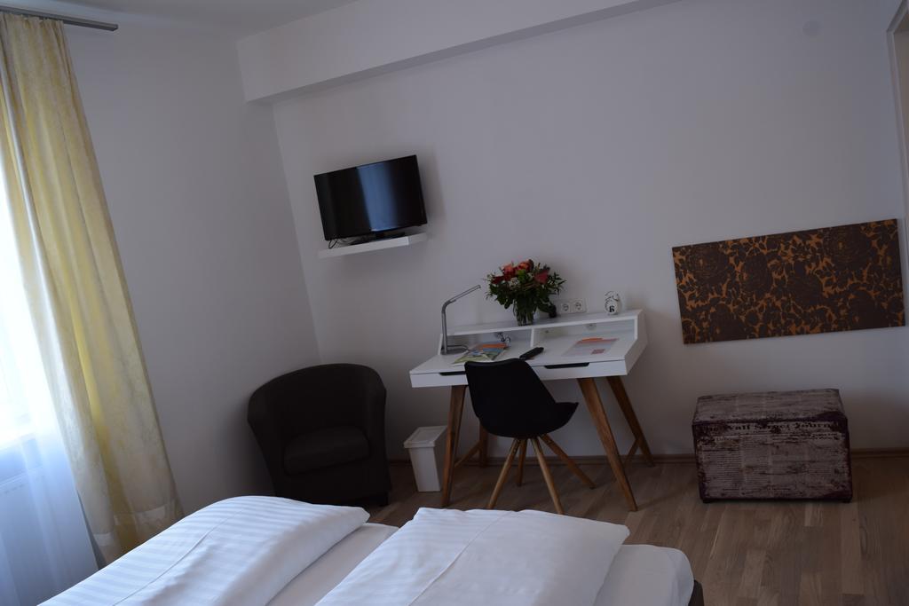 Stadthotel Guertler أمستيتين المظهر الخارجي الصورة