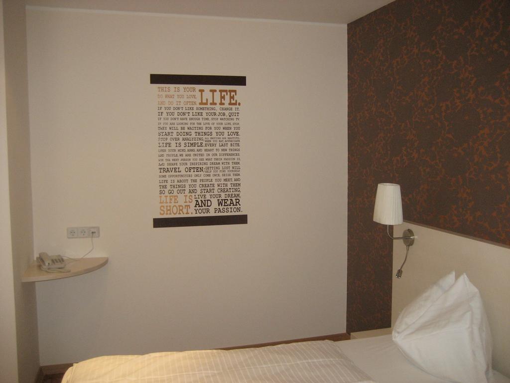 Stadthotel Guertler أمستيتين المظهر الخارجي الصورة