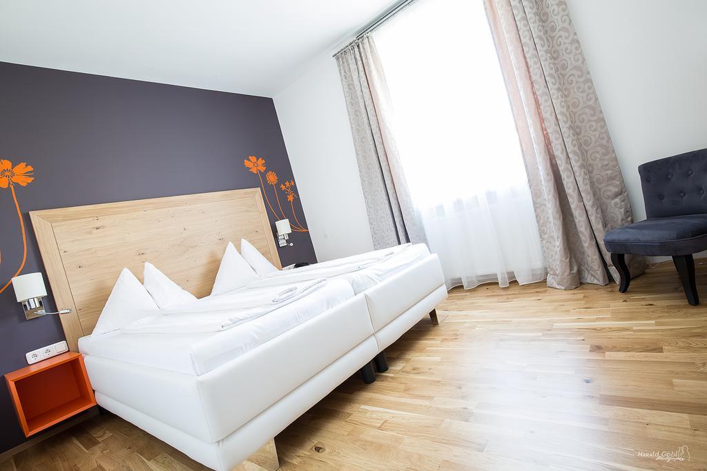 Stadthotel Guertler أمستيتين الغرفة الصورة