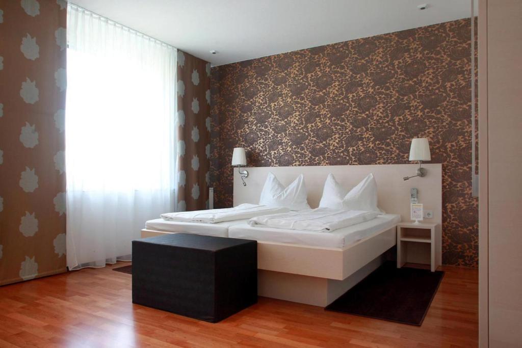 Stadthotel Guertler أمستيتين المظهر الخارجي الصورة